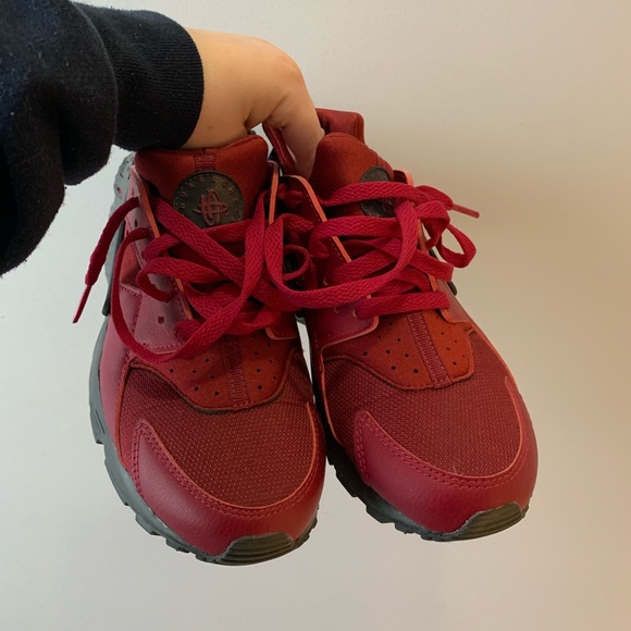 COPY - Nike Air Huaraches! - Picture 2 of 4